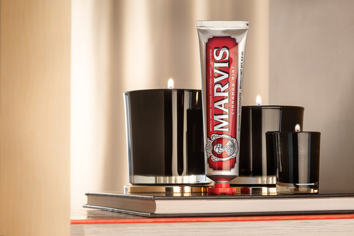 Marvis Cinnamon Mint Toothpaste, 85 ml, Sensational Flavoured Toothpaste Helps Remove Plaque & Promote Healthy Gums with Long-Lasting Freshness